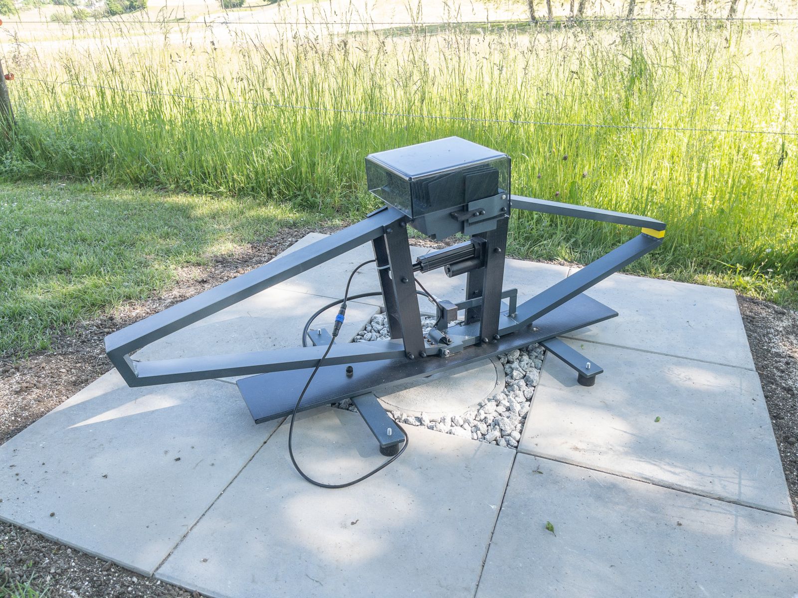 Staelth Loop Antenna by Ciro Mazzoni