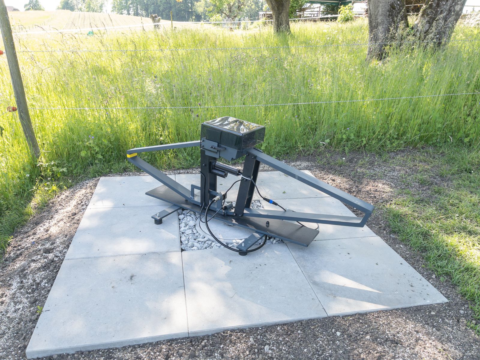 Staelth Loop Antenna by Ciro Mazzoni