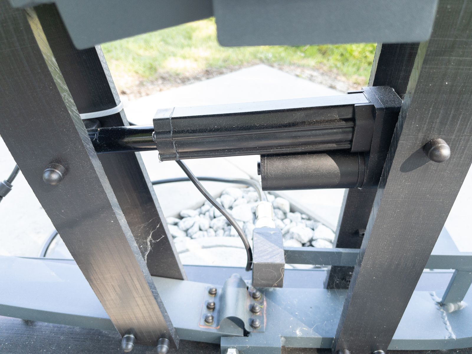 Staelth Loop Antenna by Ciro Mazzoni