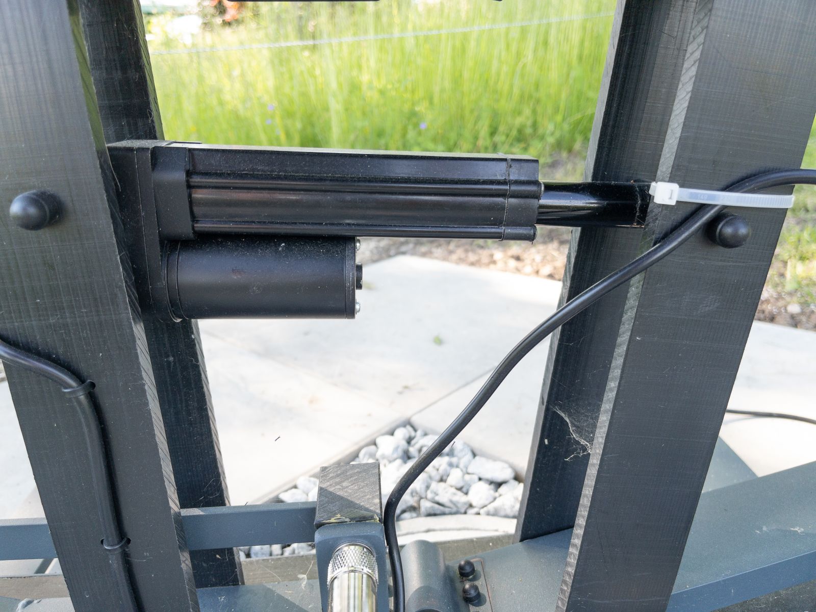 Staelth Loop Antenna by Ciro Mazzoni