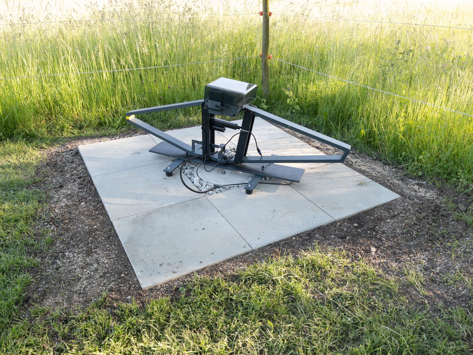 Staelth Loop Antenna by Ciro Mazzoni